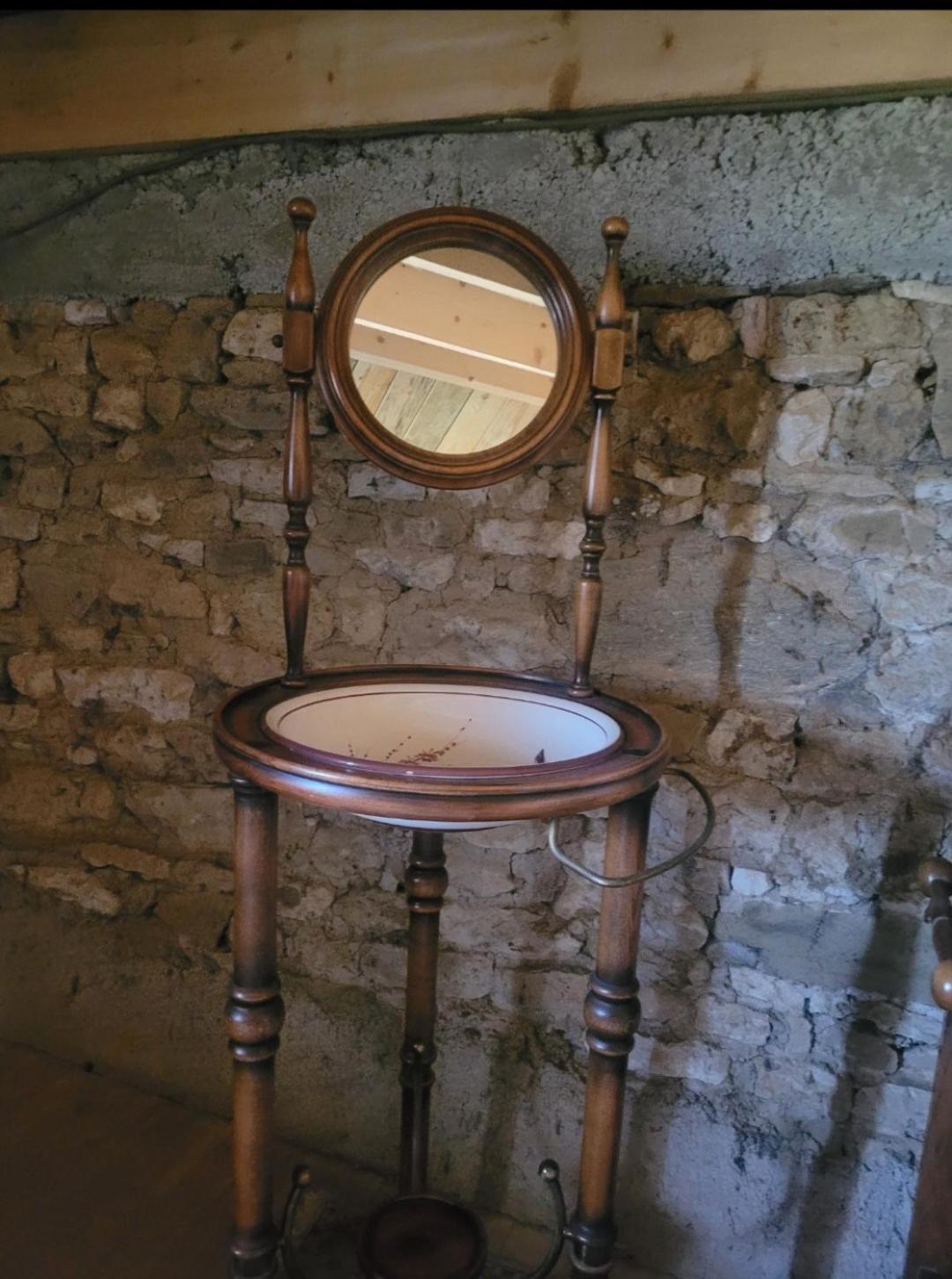 Nuit Insolite, Chambre Au Dessus D'Une Etable La Chapelle-Themer Ngoại thất bức ảnh